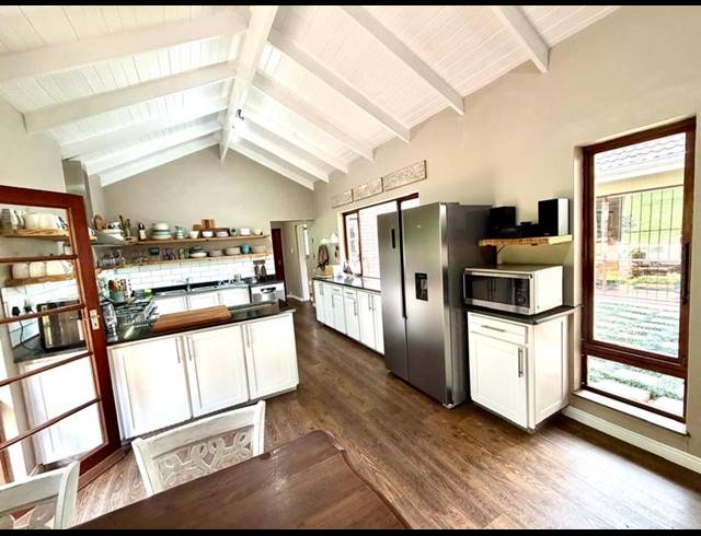 5 BEDROOM HOUSE FOR SALE IN CLARENDON